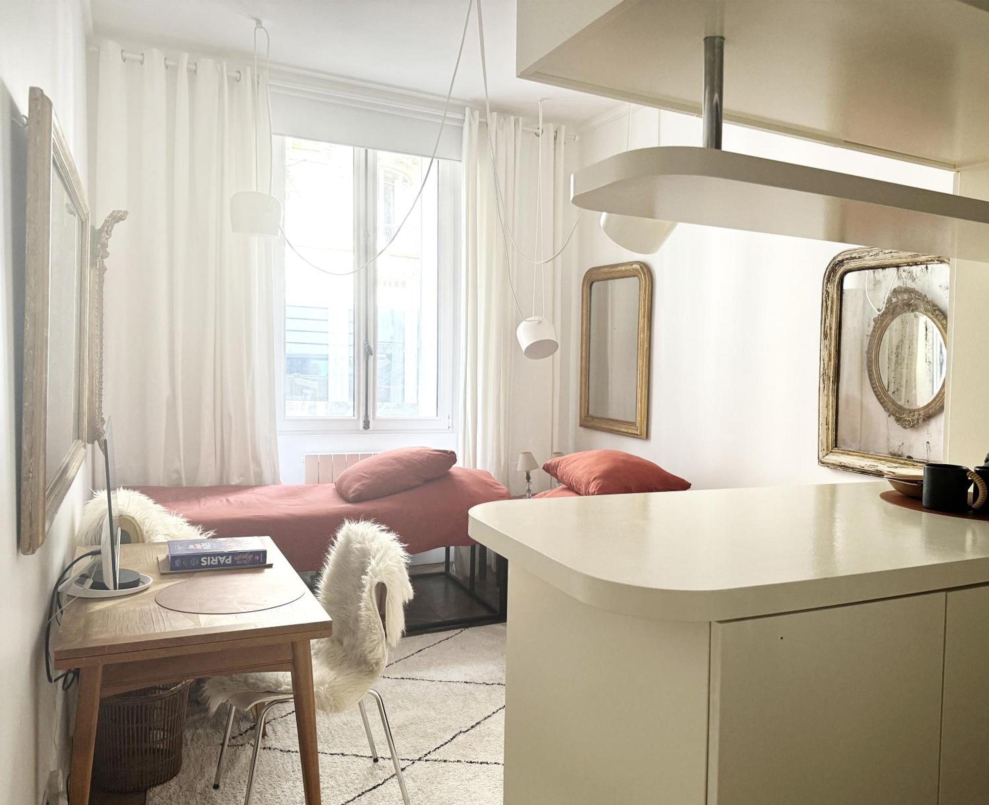 Climatise Pour 1 Ou 2 Personnes Au 109 Avenue Mozart 16 Appartement